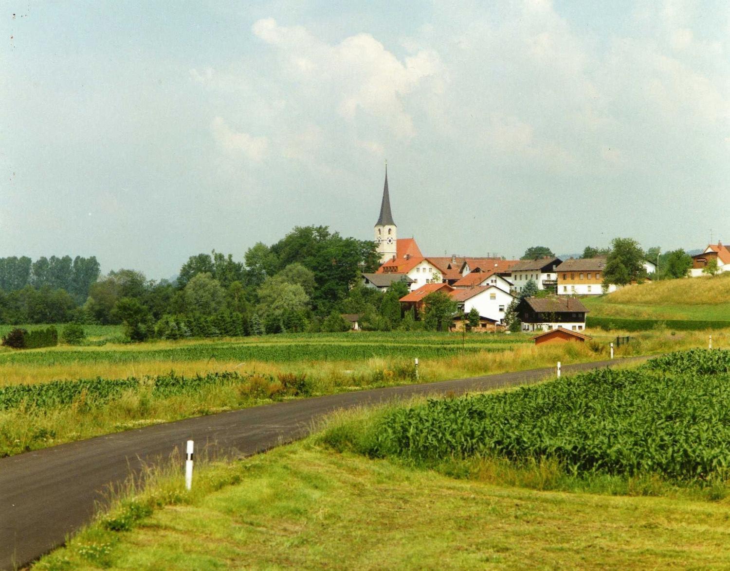 Отель Gasthof Zum Kirchenwirt Кирхдорф-на-Инне Экстерьер фото